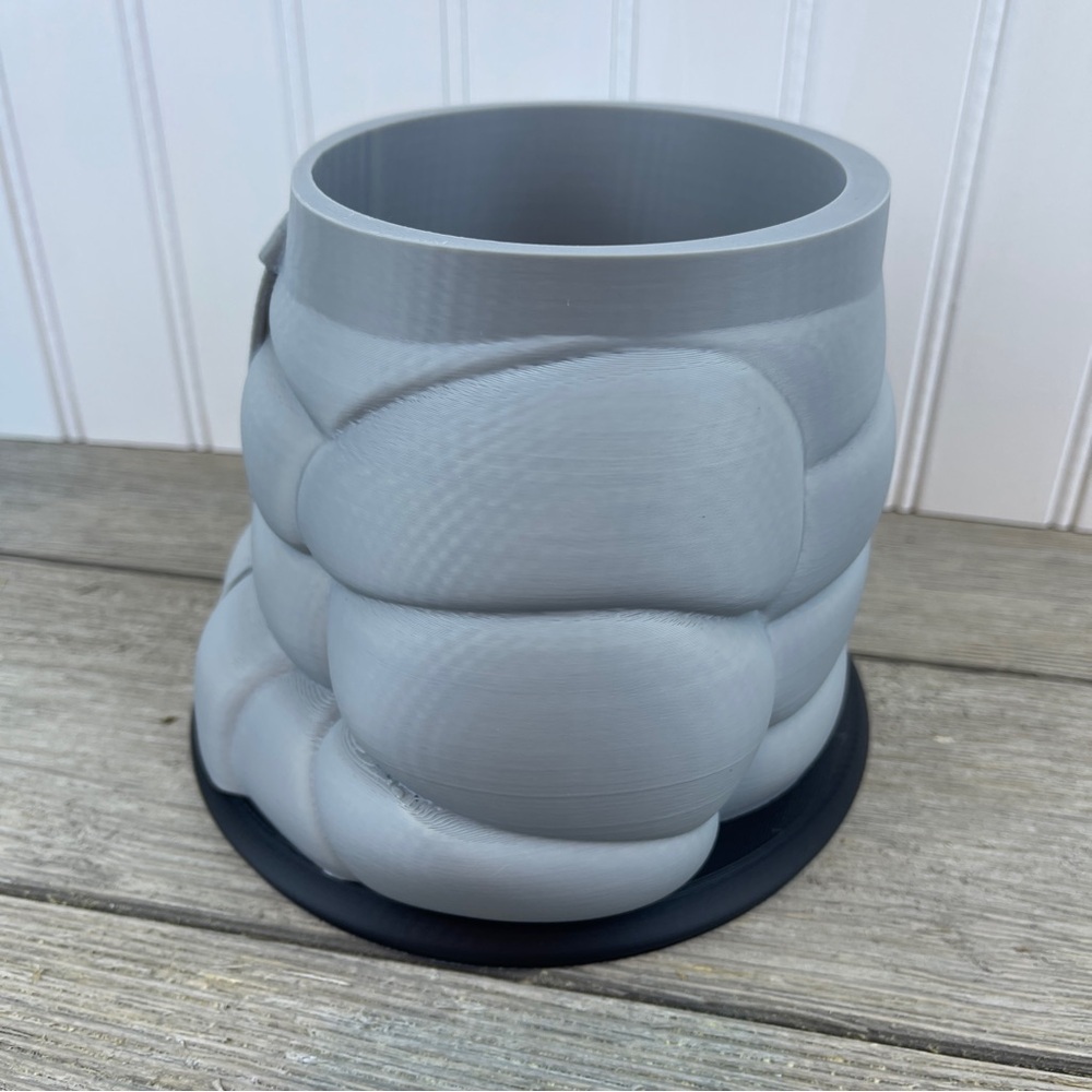Quirky Puffy Jacket Planter Pot, Inflated Jacket Flower Pot, Indoor planter - Picture 4 of 9